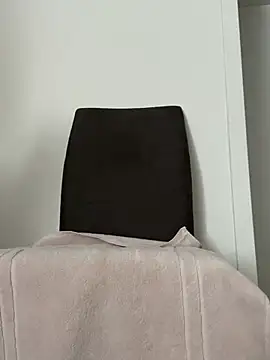 lion-rouge online show from March 27, 9:21 am