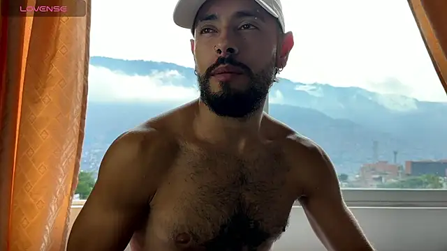 Mateobaer  online show from April 11, 1:14 pm