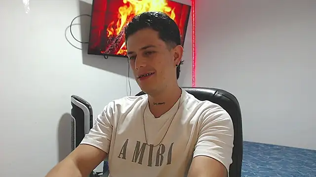 JUAN CAMILOXXX online show from April 10, 4:19 am