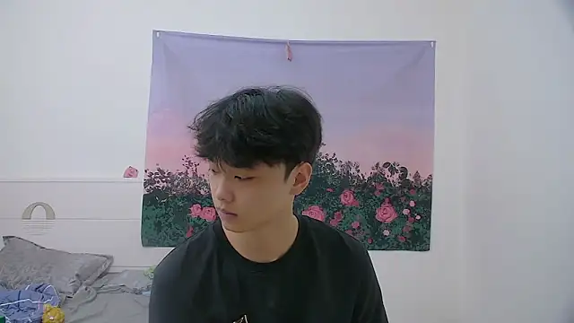 icecream-002 online show from April 23, 11:59 am