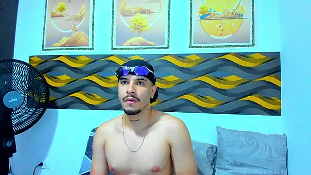 Leon Hotx online show from April 29, 7:31 pm