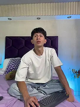 AndyJustgame  online show from May 28, 4:43 am