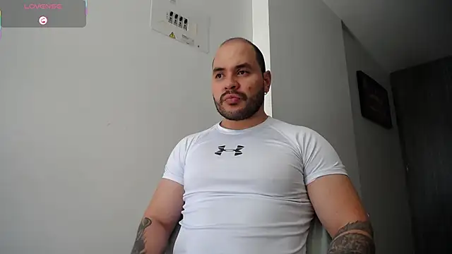 Axel Dominus online show from August 7, 3:29 pm