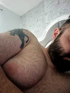 bigmillz32 online show from April 14, 5:34 pm