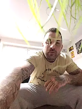 Bennygerner1991 online show from March 14, 8:43 am