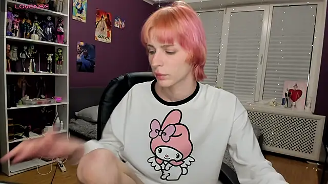 sweet peach    online show from May 15, 8:06 pm
