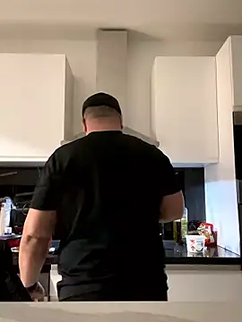 Ryan06617 online show from April 18, 1:29 am