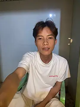 Nguyencuong1999 online show from June 14, 5:26 pm