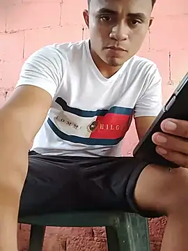HOTRAINYGOLDEN online show from July 8, 6:45 pm