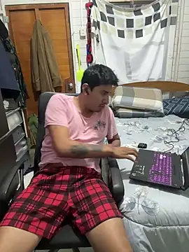 Adanxho online show from May 24, 1:44 am