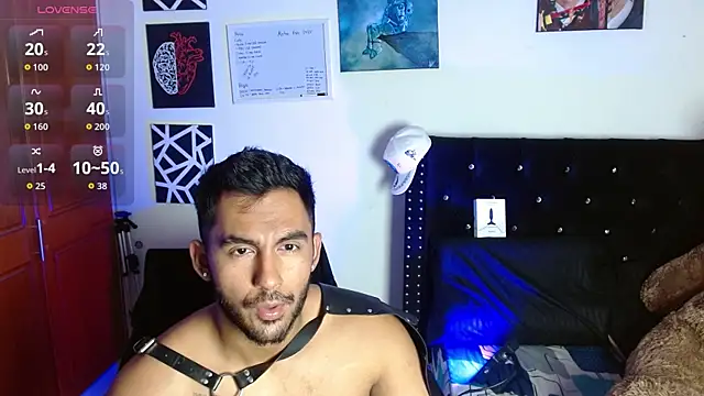 romanpearce  online show from June 20, 10:48 pm