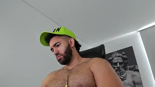 simonleon27 online show from May 31, 4:39 pm