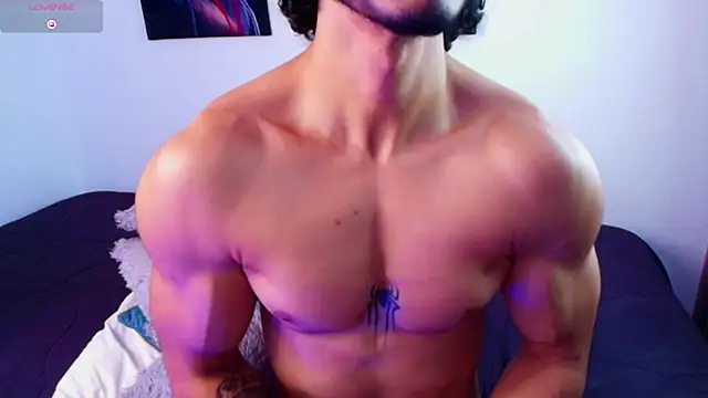 IamAxel03 online show from July 3, 8:02 pm