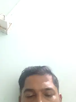 varun2184 online show from May 6, 6:08 pm