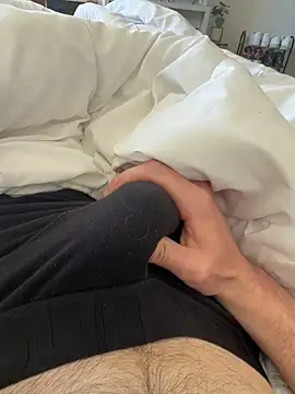 queuedu34 online show from March 27, 9:54 am