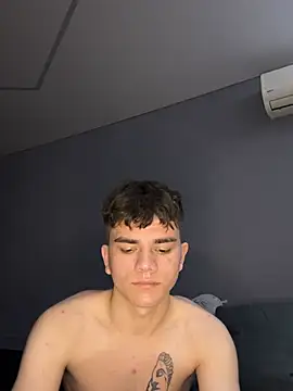 MaxWoolf online show from May 1, 9:06 pm