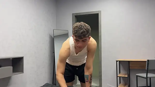 MaxWoolf online show from May 11, 2:45 pm