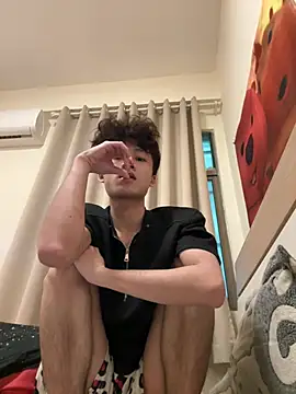 sexyboy-3525 online show from May 9, 4:57 am