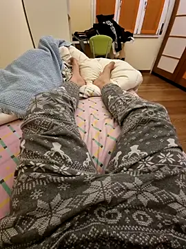 vitaliy2003 online show from March 30, 8:21 pm