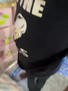 wife1COUPLE online show from April 2, 3:20 pm