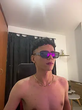 sebascuterouss online show from May 15, 1:41 pm