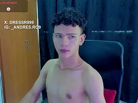sebascuterouss online show from April 29, 5:30 pm