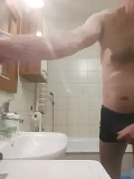 kfghbolt online show from April 3, 9:50 am