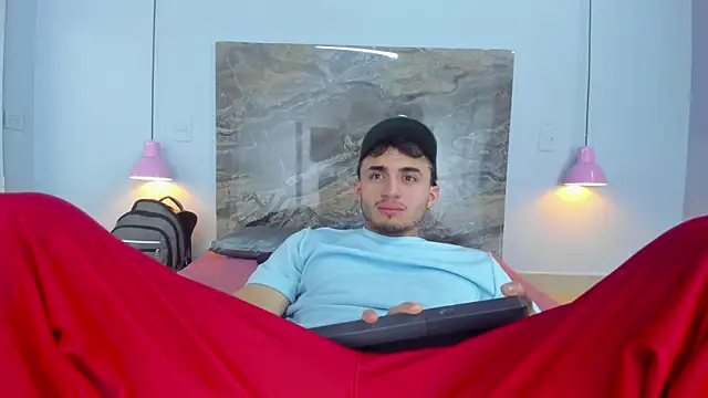 James-06 online show from May 17, 12:01 pm