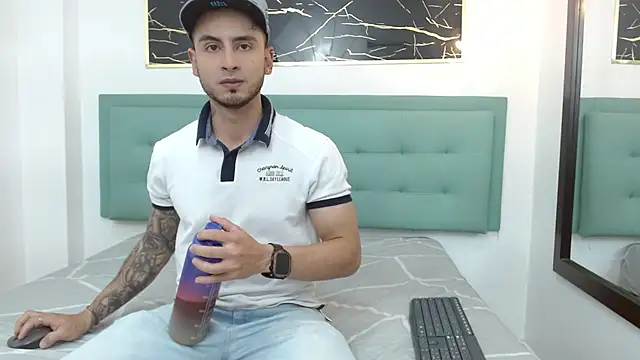 PowerLustX online show from April 25, 4:04 am