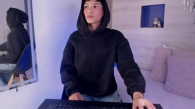 Velvet An online show from May 11, 3:41 am