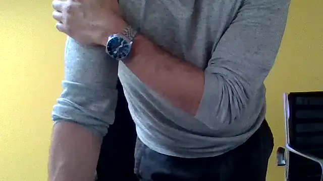 jjjust curiousss online show from April 10, 4:58 pm