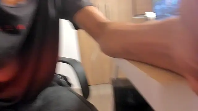 skinny sam online show from April 9, 3:59 am