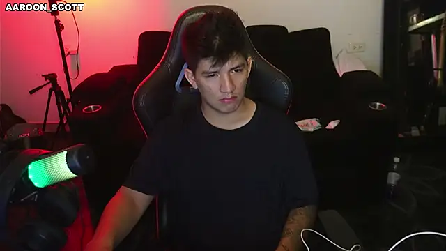 AAROON SCOTT online show from April 10, 10:17 pm