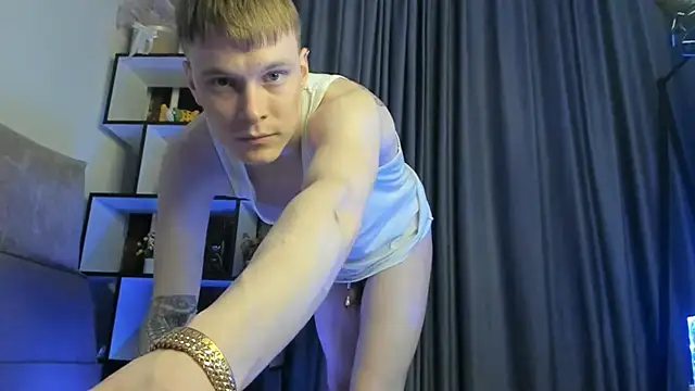 TwinkWhite online show from April 16, 9:39 pm