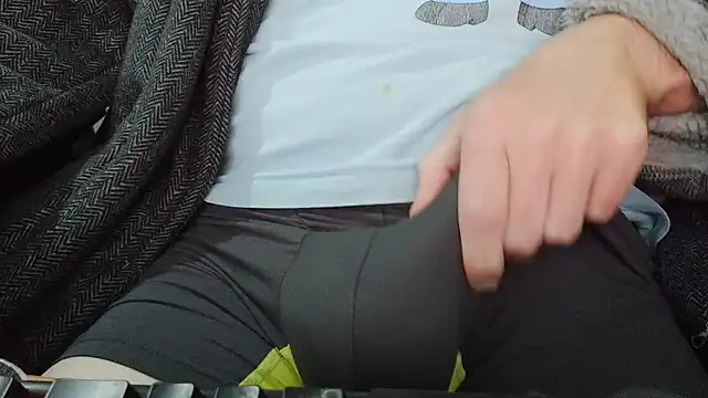 DrazTrey online show from April 13, 9:15 pm