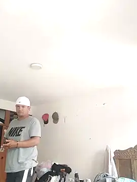 men hot 1 online show from April 14, 3:22 pm