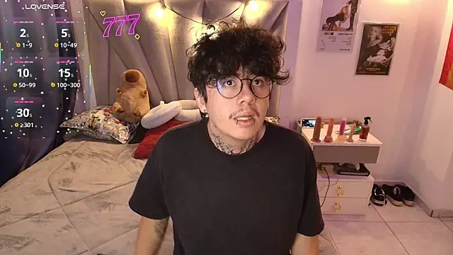 KaiOconnorr online show from April 16, 12:05 pm