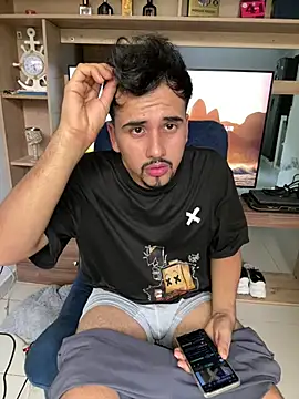 AlexGameplay online show from May 13, 5:32 pm