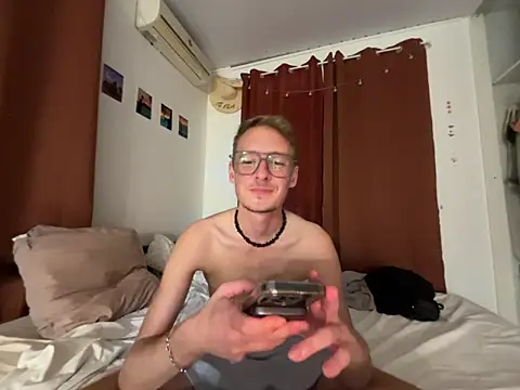 BlondieVelvet online show from August 8, 6:09 am