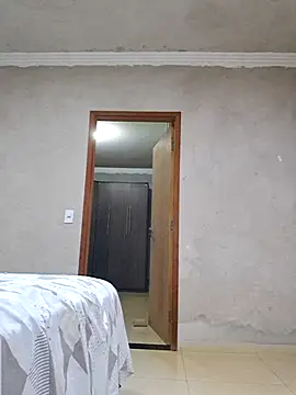 peludo00100 online show from April 25, 11:24 pm