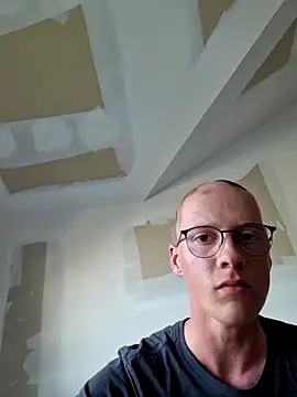 TomydefenderE7 online show from April 30, 4:03 pm