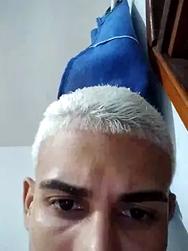 gui carioca7 online show from May 18, 11:42 pm