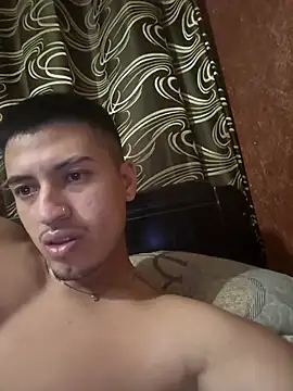 OmarCurtzOc online show from April 29, 11:33 pm