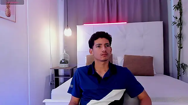 Alejo-and-Thiago online show from July 28, 12:34 pm