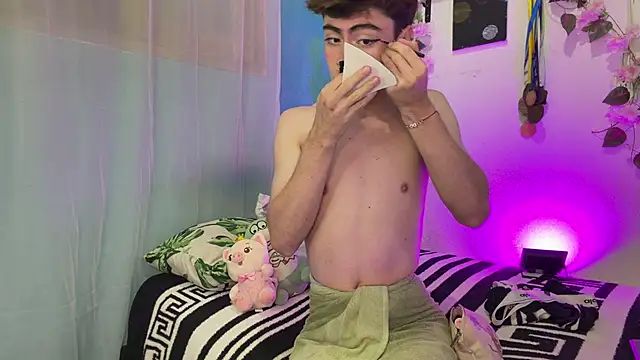  peachyboy online show from June 7, 3:57 am