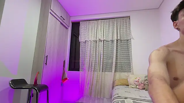  peachyboy online show from June 23, 4:17 am