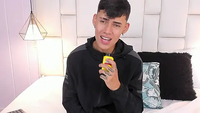 JacobFerrer online show from June 1, 5:24 pm