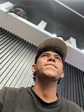 thecamilo online show from May 27, 7:33 pm