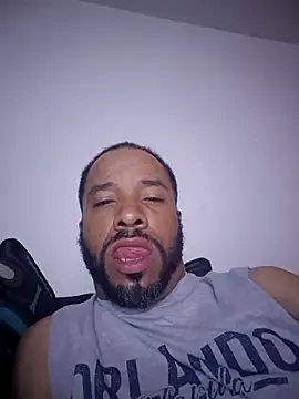 yoursexydaddy8181 online show from June 5, 6:52 am