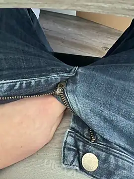 misterjay37 online show from May 6, 9:43 am